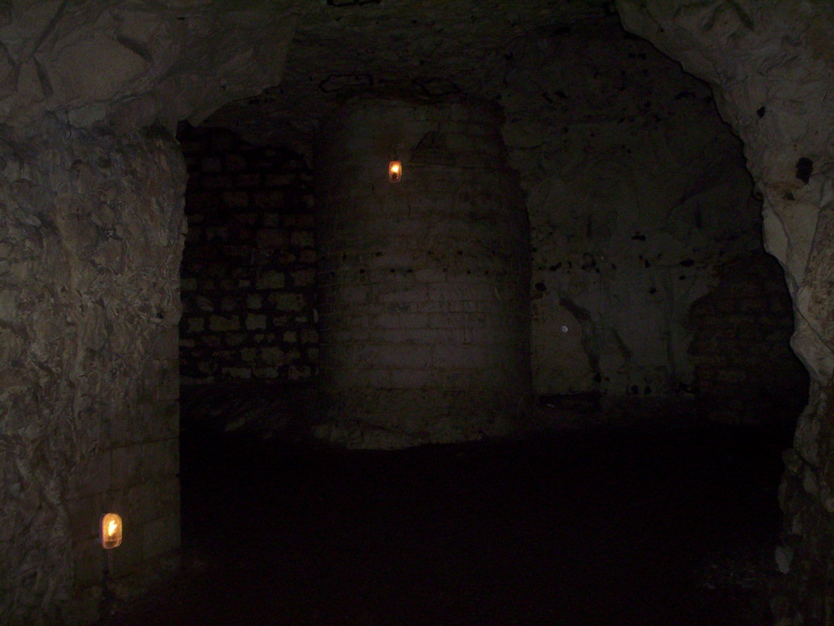 photo_grotte_de_naours_29-08-2005_033