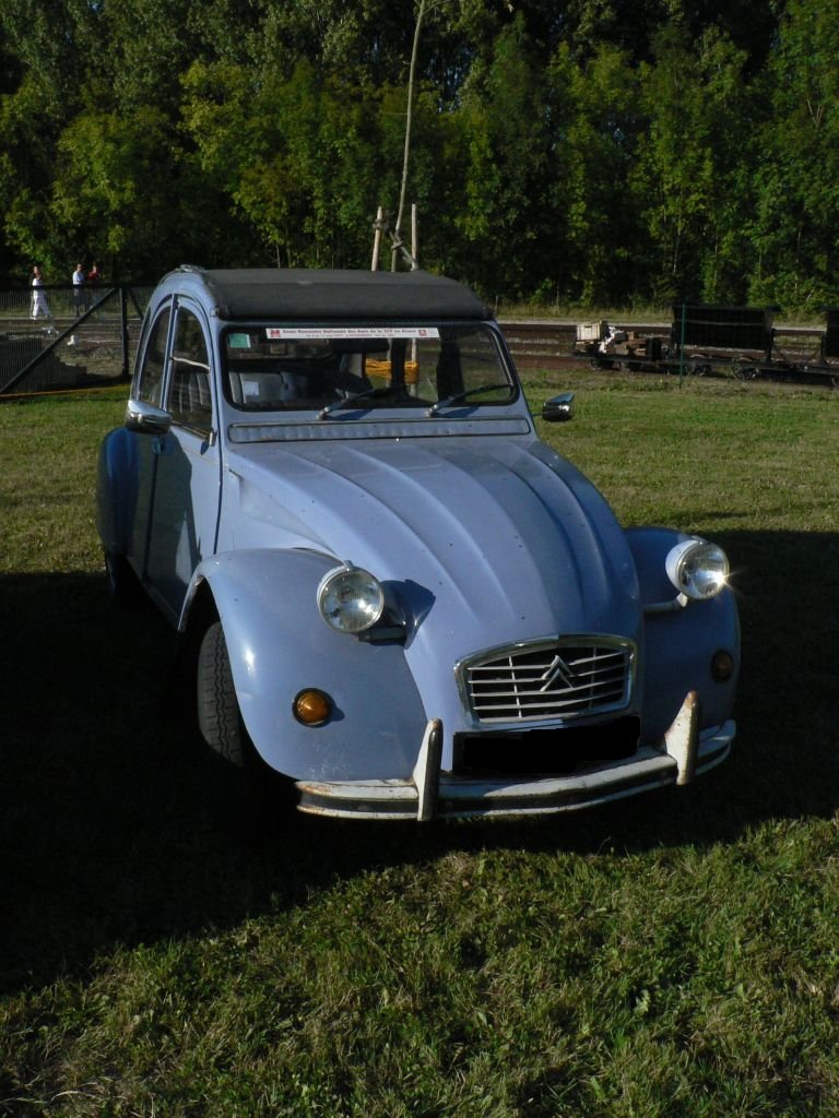 photo_journee_du_patrimoine_2cv_froissy_18-09-2005_05