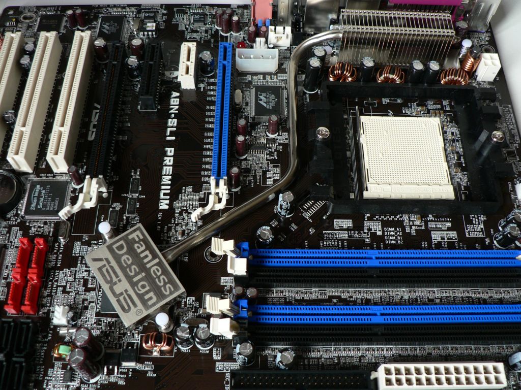 photo_carte_mere_asus_a8n-sli_premium_09-11-2005_030